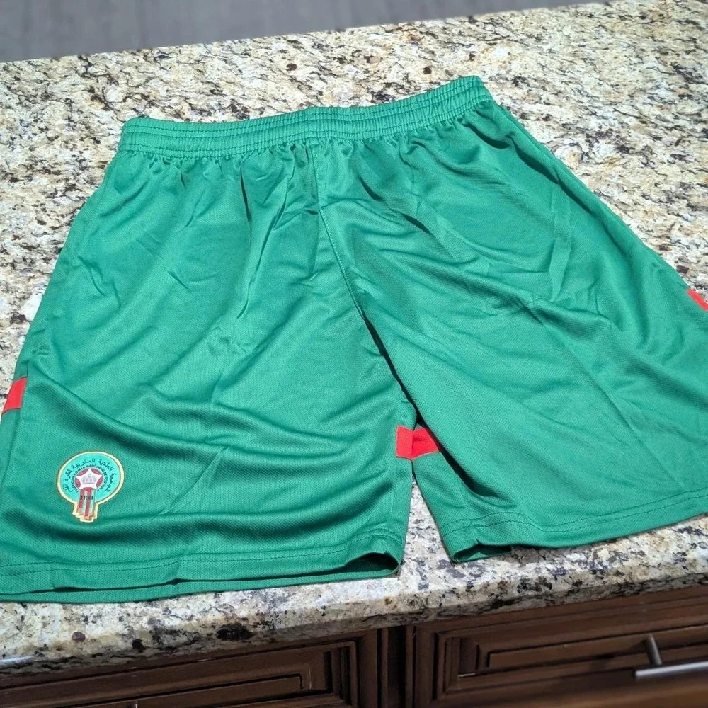 N/A green red